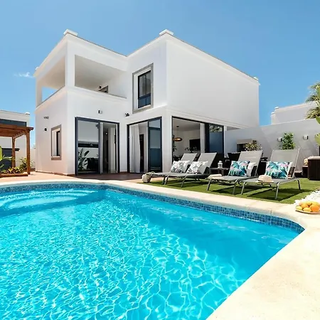 Villa Acacia *