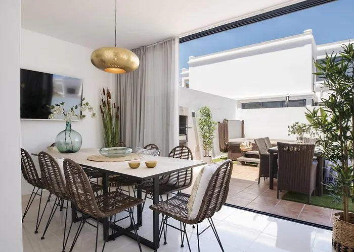 Acacia Villa